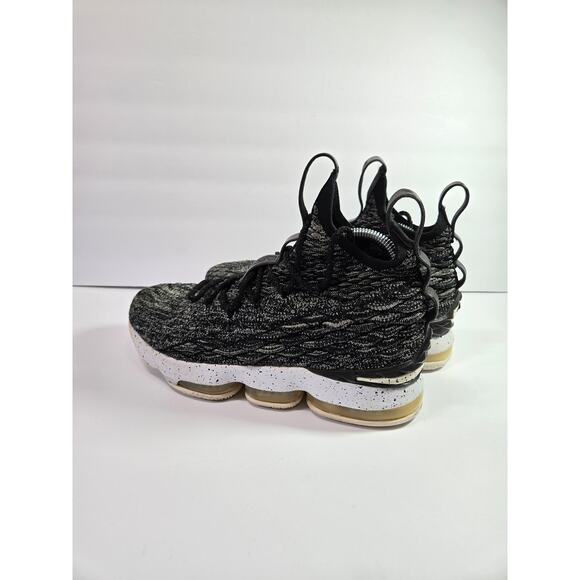 Nike Lebron 15 XV Ashes GS Black White basketball Sneaker Shoe 922811-002 Sz 7Y - Picture 1 of 7